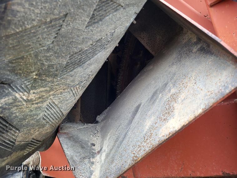 image for item DO3519 2006 Ditch Witch RT115  rock saw