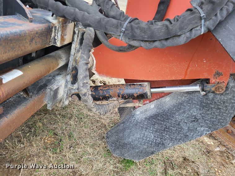 image for item DO3519 2006 Ditch Witch RT115  rock saw