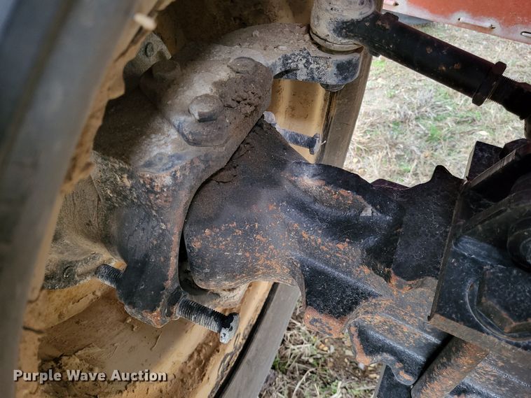 image for item DO3519 2006 Ditch Witch RT115  rock saw