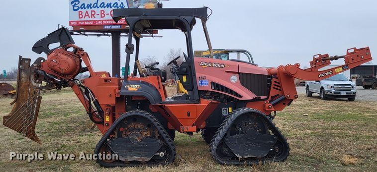 image for item DO3520 2015 Ditch Witch RT120 Quad  vibratory cable plow