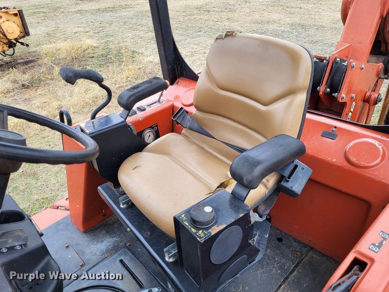 image for item DO3520 2015 Ditch Witch RT120 Quad  vibratory cable plow