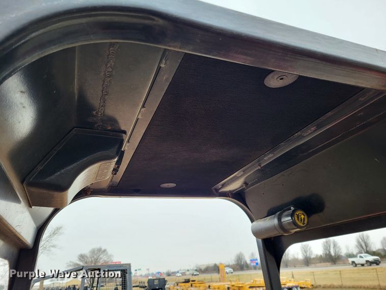 image for item DO3520 2015 Ditch Witch RT120 Quad  vibratory cable plow