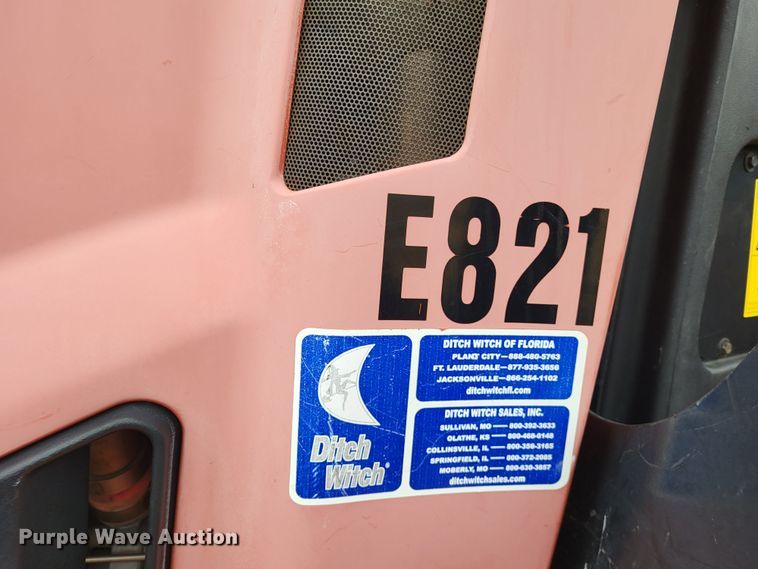 image for item DO3520 2015 Ditch Witch RT120 Quad  vibratory cable plow