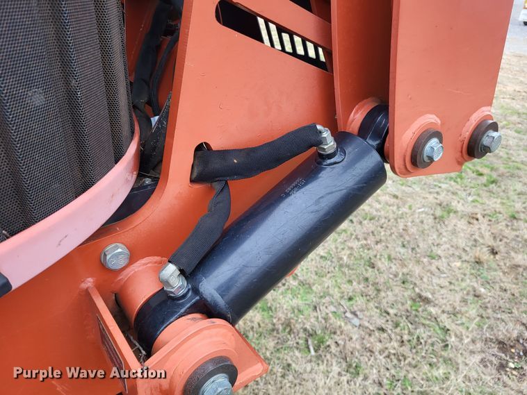image for item DO3520 2015 Ditch Witch RT120 Quad  vibratory cable plow