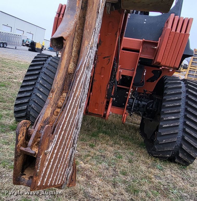 image for item DO3520 2015 Ditch Witch RT120 Quad  vibratory cable plow