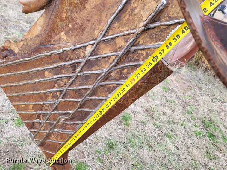 image for item DO3520 2015 Ditch Witch RT120 Quad  vibratory cable plow