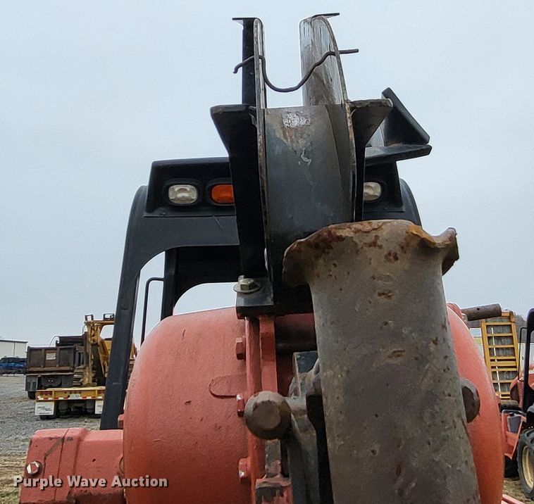 image for item DO3520 2015 Ditch Witch RT120 Quad  vibratory cable plow