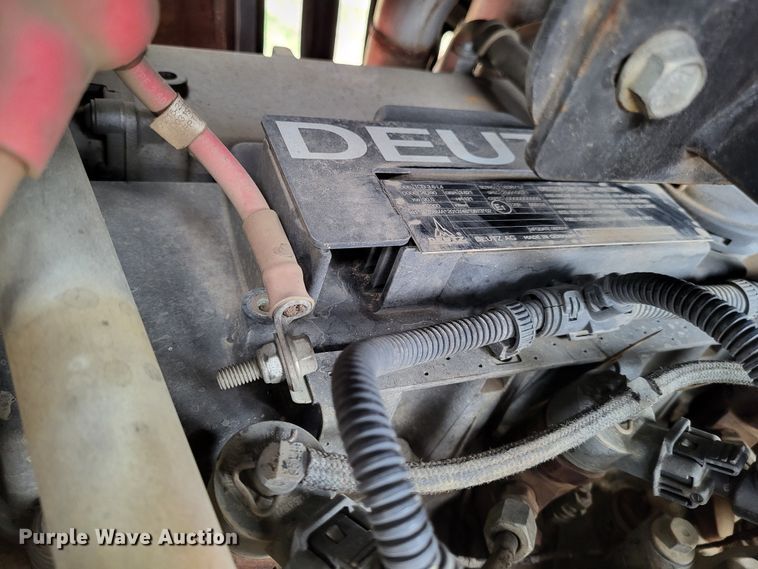 image for item DO3520 2015 Ditch Witch RT120 Quad  vibratory cable plow