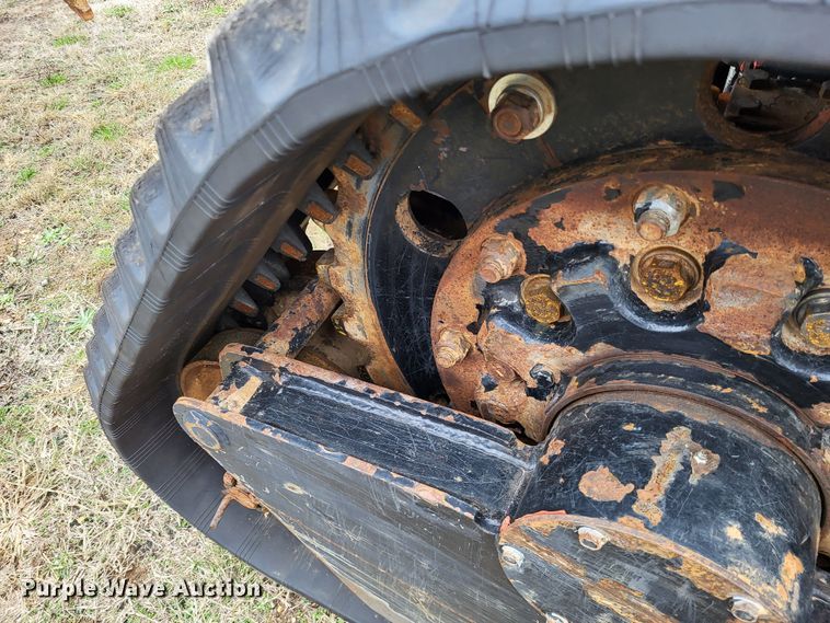 image for item DO3520 2015 Ditch Witch RT120 Quad  vibratory cable plow