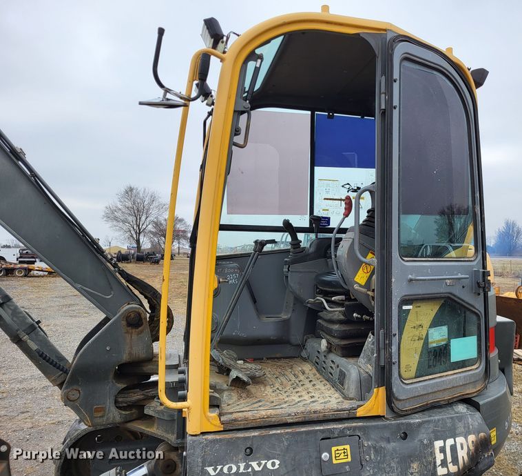 image for item DO3521 2012 Volvo ECR88  mini excavator