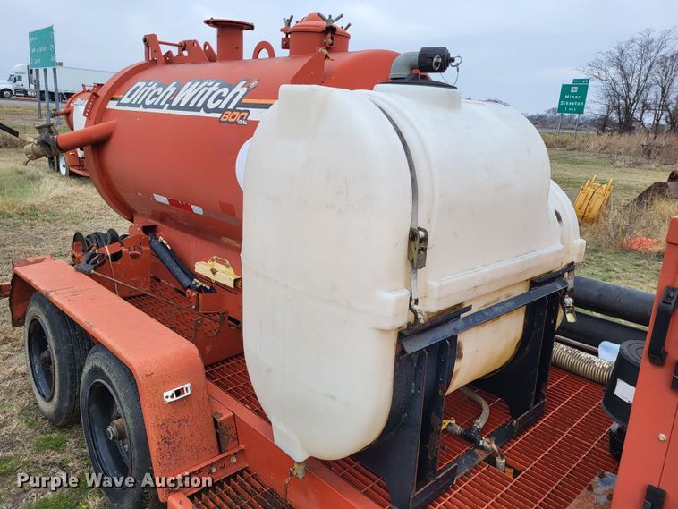 image for item DO3523 2011 Ditch Witch FX30  vacuum excavator