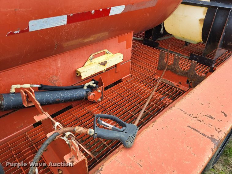 image for item DO3523 2011 Ditch Witch FX30  vacuum excavator