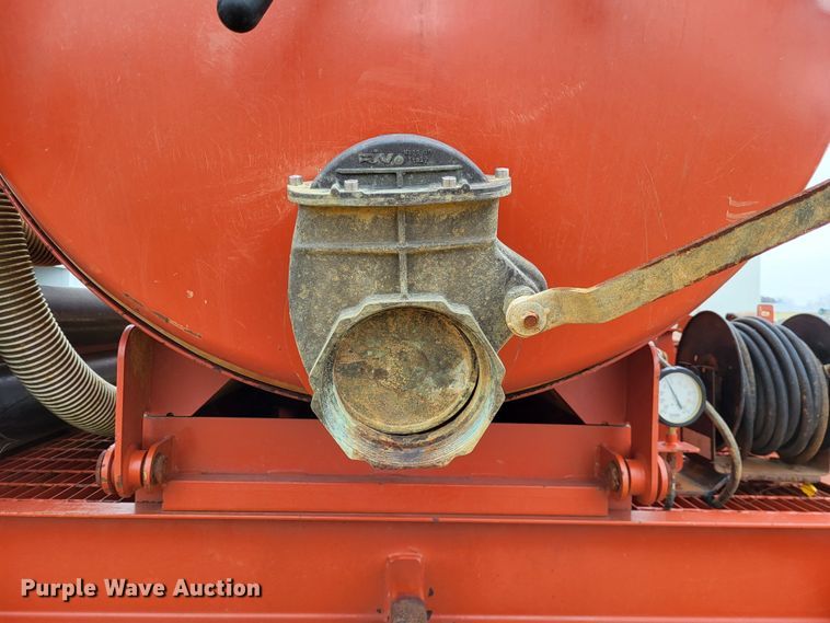 image for item DO3523 2011 Ditch Witch FX30  vacuum excavator