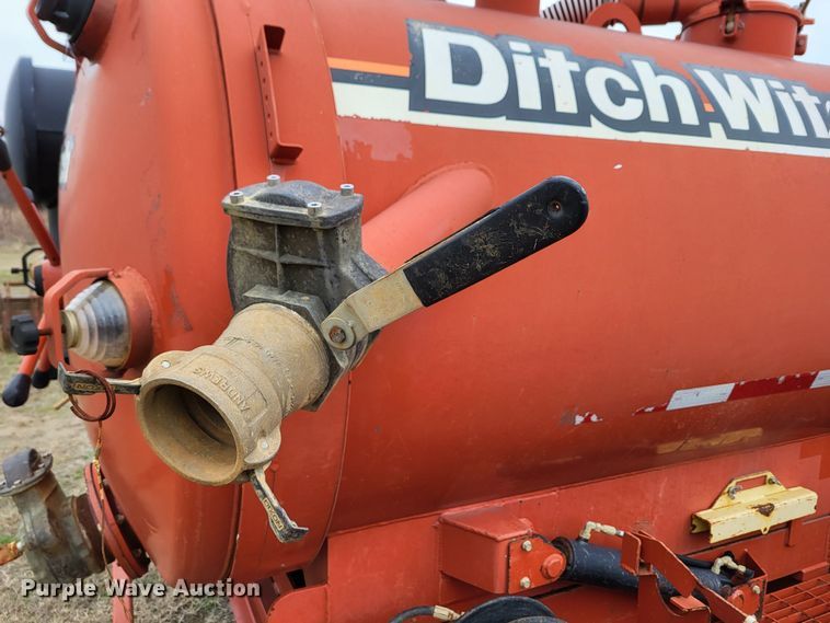 image for item DO3523 2011 Ditch Witch FX30  vacuum excavator