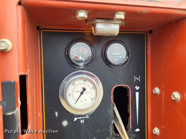 image for item DO3523 2011 Ditch Witch FX30  vacuum excavator