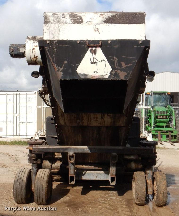 image for item DQ1875 Carlson WP-800  windrow elevator