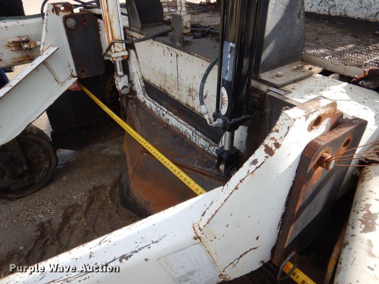 image for item DQ1875 Carlson WP-800  windrow elevator