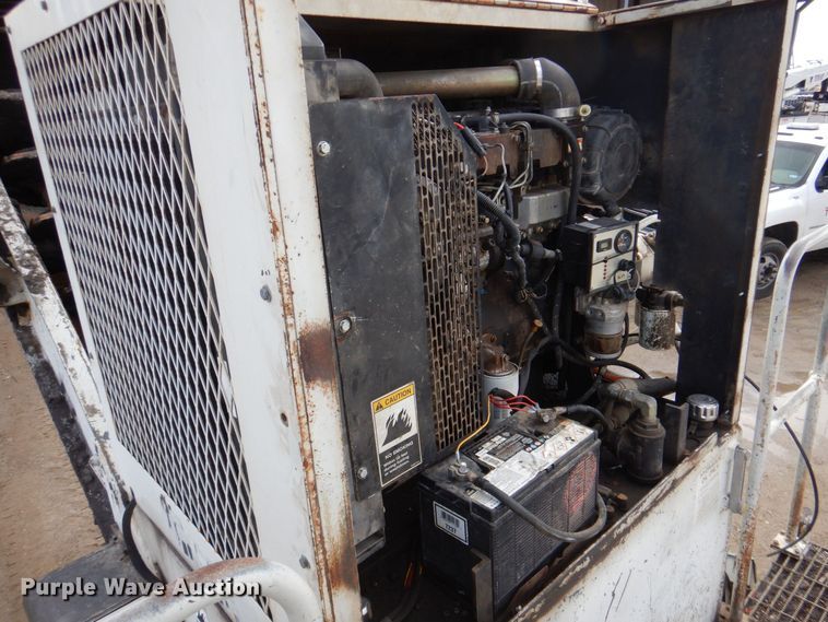 image for item DQ1875 Carlson WP-800  windrow elevator