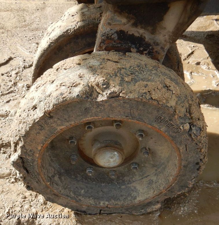 image for item DQ1875 Carlson WP-800  windrow elevator