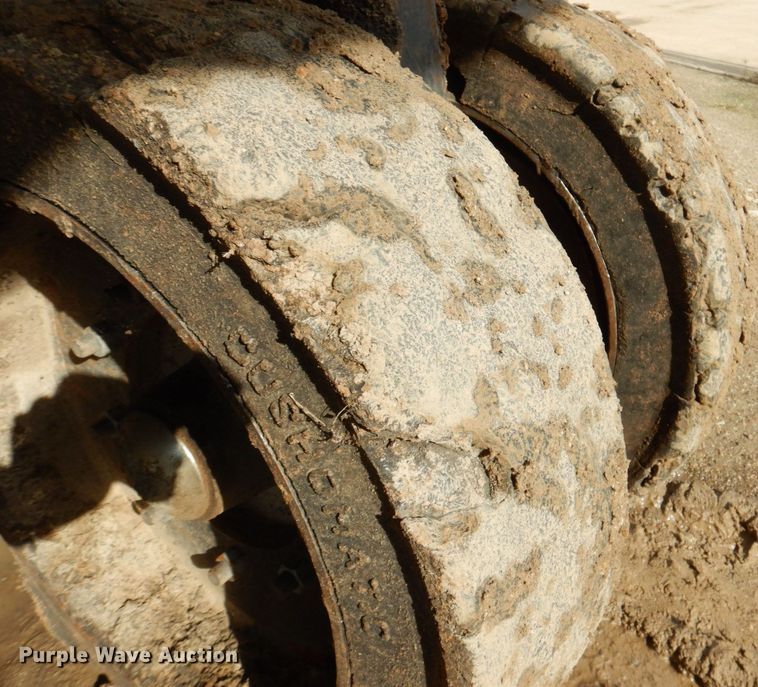 image for item DQ1875 Carlson WP-800  windrow elevator