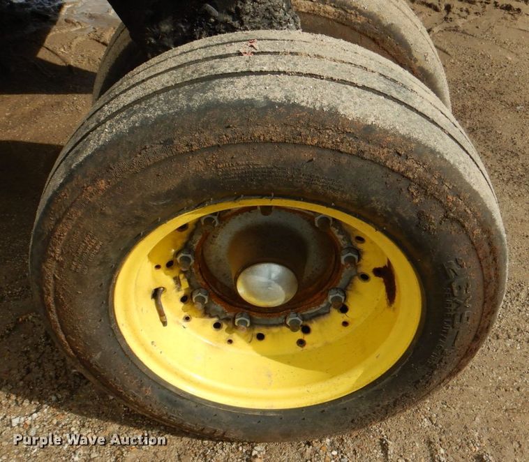 image for item DQ1875 Carlson WP-800  windrow elevator