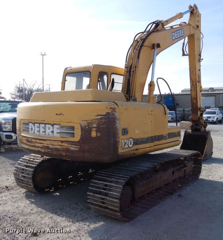 image for item DR8064 1997 John Deere 120  excavator