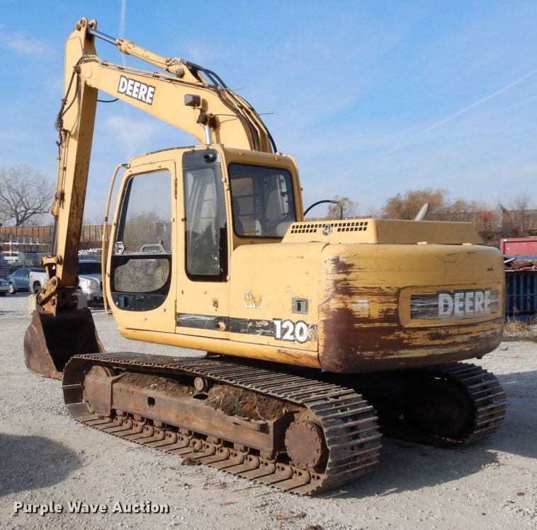 image for item DR8064 1997 John Deere 120  excavator
