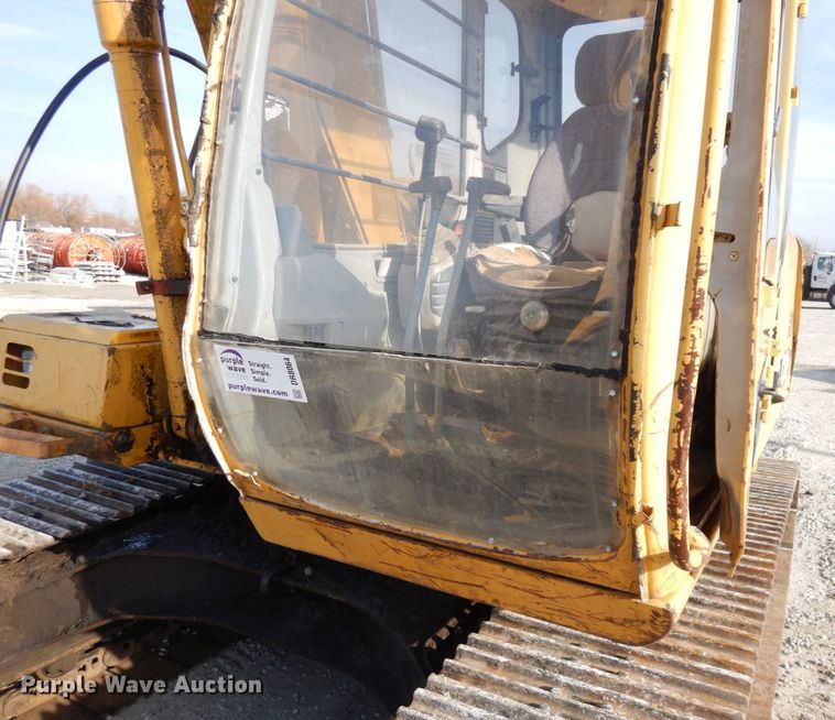image for item DR8064 1997 John Deere 120  excavator