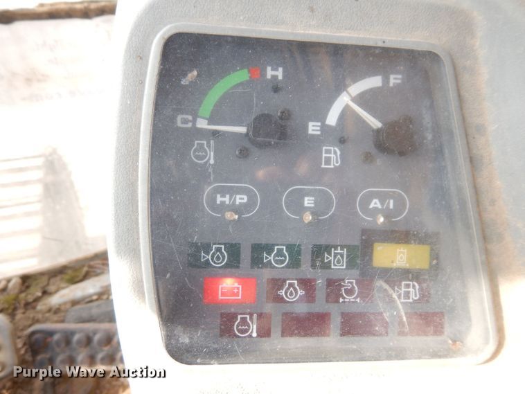 image for item DR8064 1997 John Deere 120  excavator