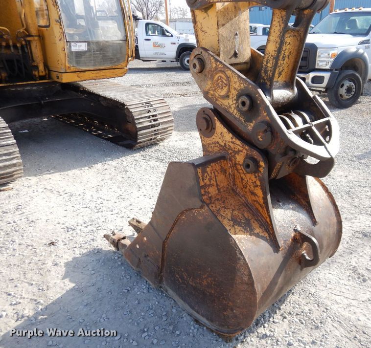 image for item DR8064 1997 John Deere 120  excavator