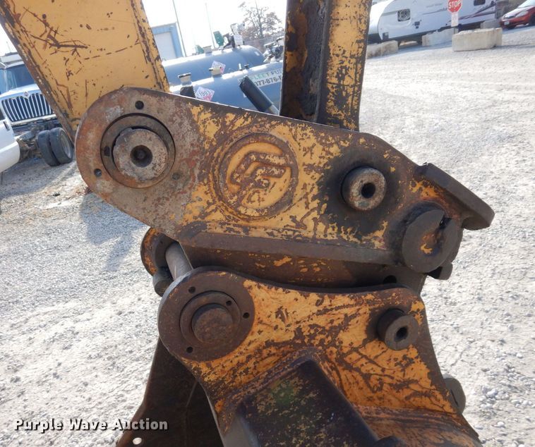 image for item DR8064 1997 John Deere 120  excavator