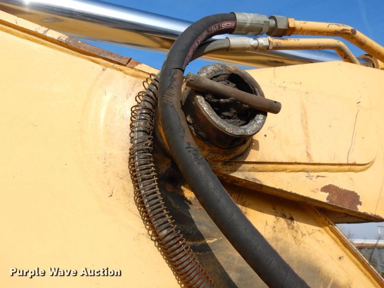 image for item DR8064 1997 John Deere 120  excavator