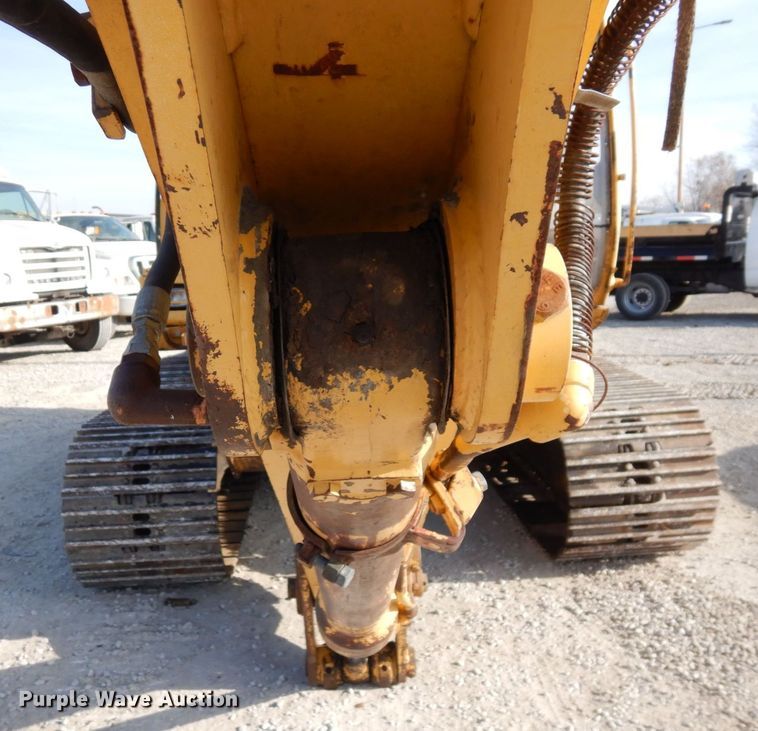 image for item DR8064 1997 John Deere 120  excavator