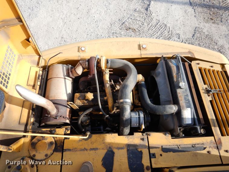 image for item DR8064 1997 John Deere 120  excavator