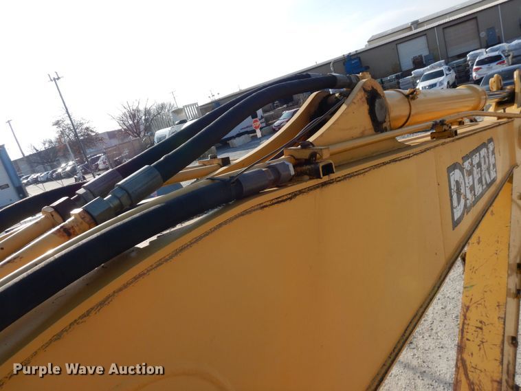 image for item DR8064 1997 John Deere 120  excavator