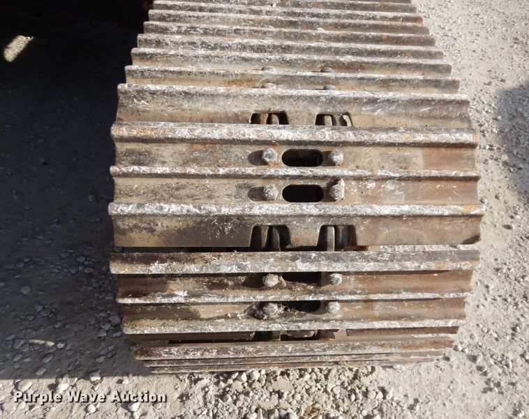 image for item DR8064 1997 John Deere 120  excavator