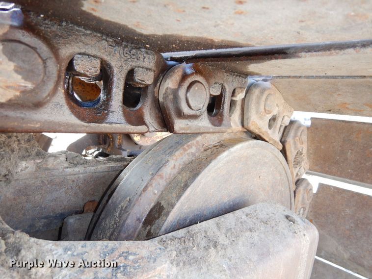 image for item DR8064 1997 John Deere 120  excavator