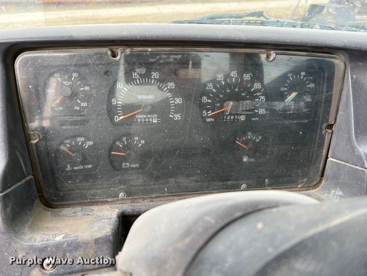 image for item ID9344 2000 Sterling L9500  ready mix truck