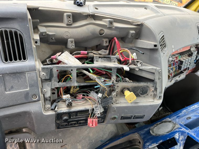 image for item ID9344 2000 Sterling L9500  ready mix truck