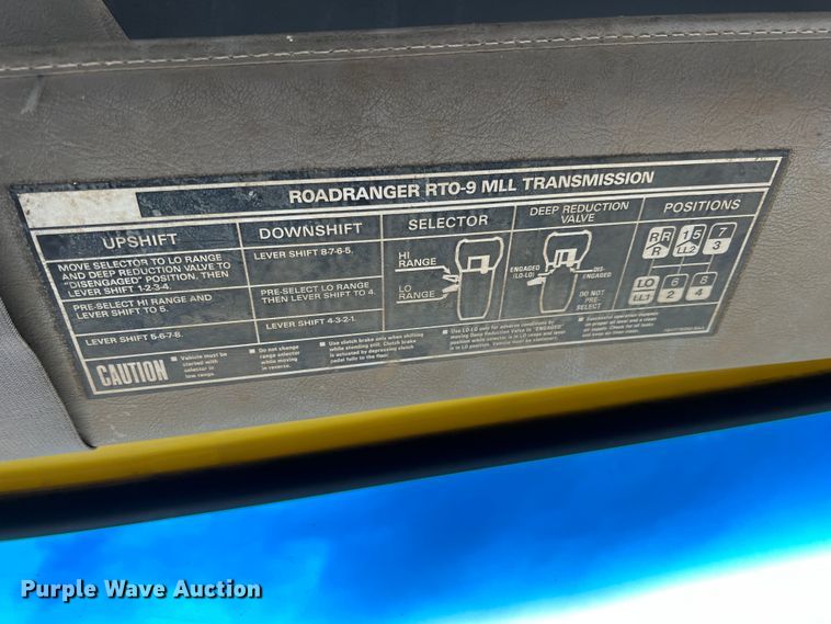 image for item ID9344 2000 Sterling L9500  ready mix truck