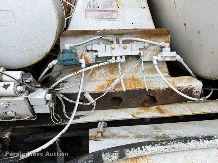 image for item ID9344 2000 Sterling L9500  ready mix truck