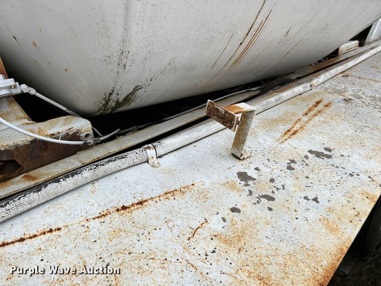 image for item ID9344 2000 Sterling L9500  ready mix truck