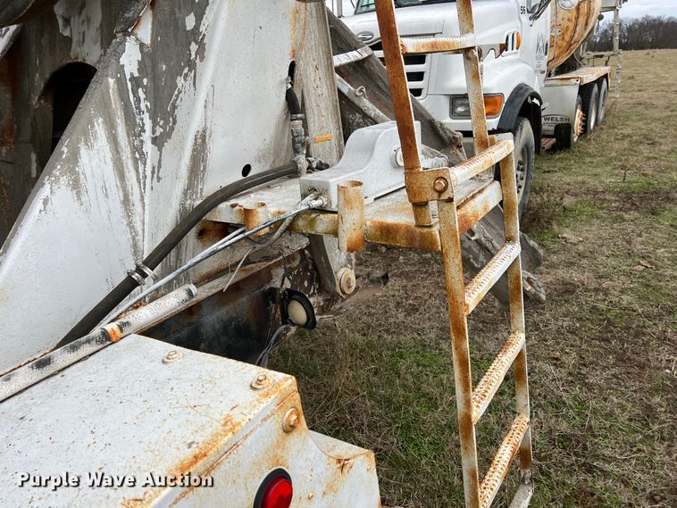 image for item ID9344 2000 Sterling L9500  ready mix truck