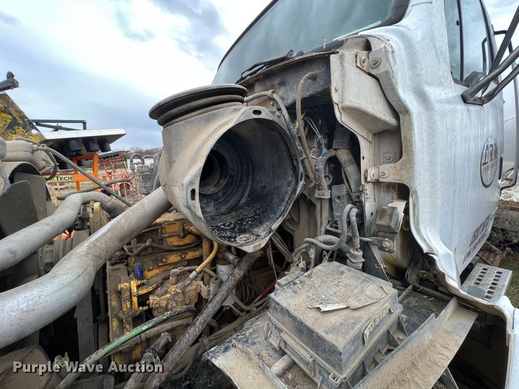 image for item ID9344 2000 Sterling L9500  ready mix truck