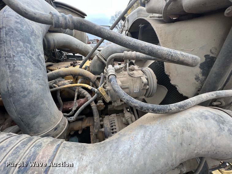 image for item ID9344 2000 Sterling L9500  ready mix truck