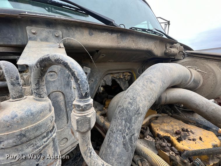 image for item ID9344 2000 Sterling L9500  ready mix truck