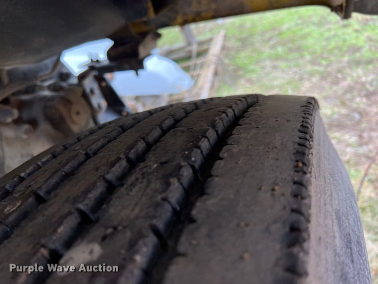 image for item ID9344 2000 Sterling L9500  ready mix truck