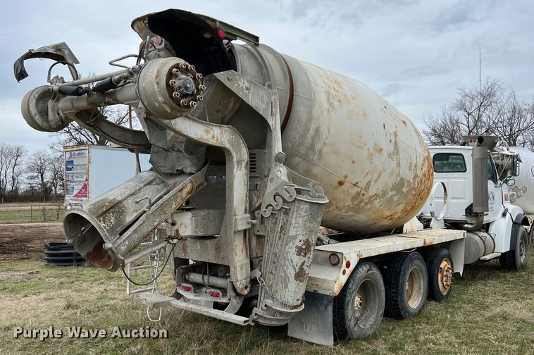image for item ID9345 2000 Sterling L9500  ready mix truck