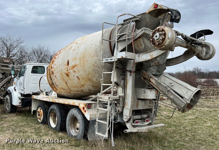 image for item ID9345 2000 Sterling L9500  ready mix truck