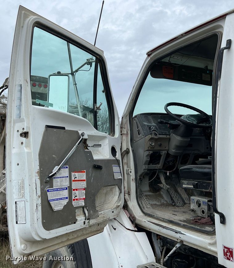 image for item ID9345 2000 Sterling L9500  ready mix truck